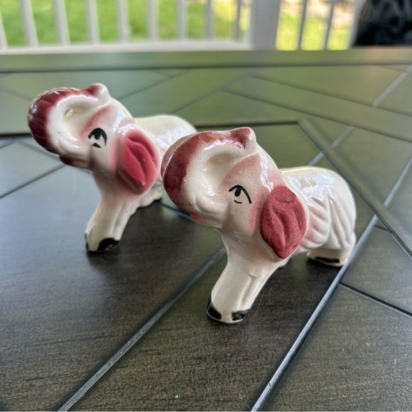 Vintage pair of hand painted unmarked performing elephants glazed 4 inches - Picture 2 of 7